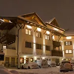 Aparthotel Aurora Fiss