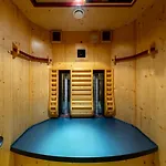 Aurora Aparthotel 4*