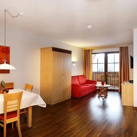 Aurora Aparthotel 4*