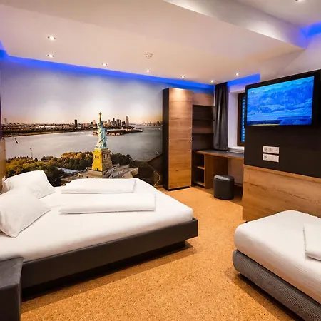 Aurora 4*
