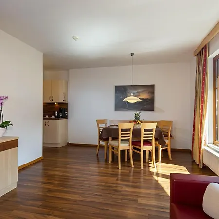 Aparthotel Aurora 4*