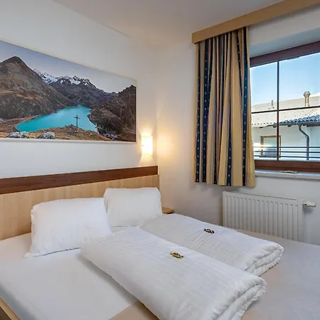 Aurora Aparthotel 4*