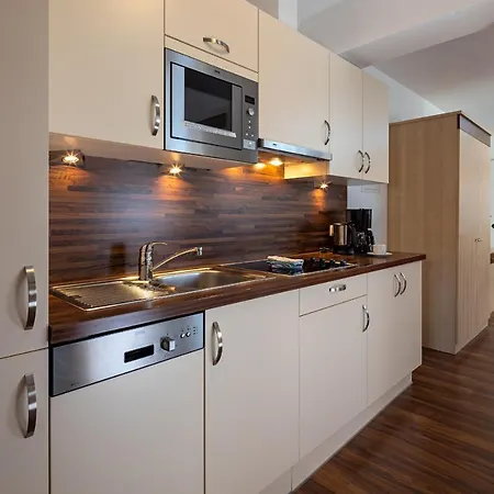 Aurora 4*