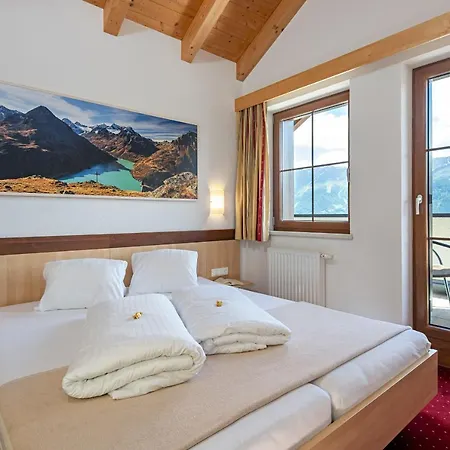 Aurora Aparthotel Fiss