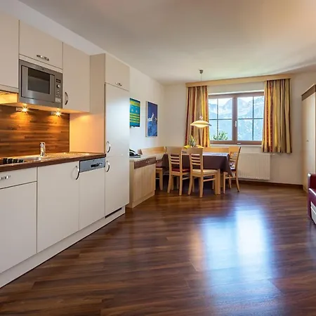 Aparthotel Aurora Fiss