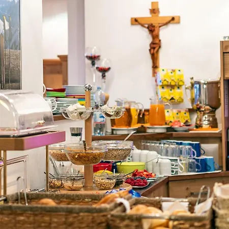 Aurora 아파트호텔 4*