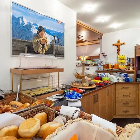 奥罗拉费斯公寓酒店